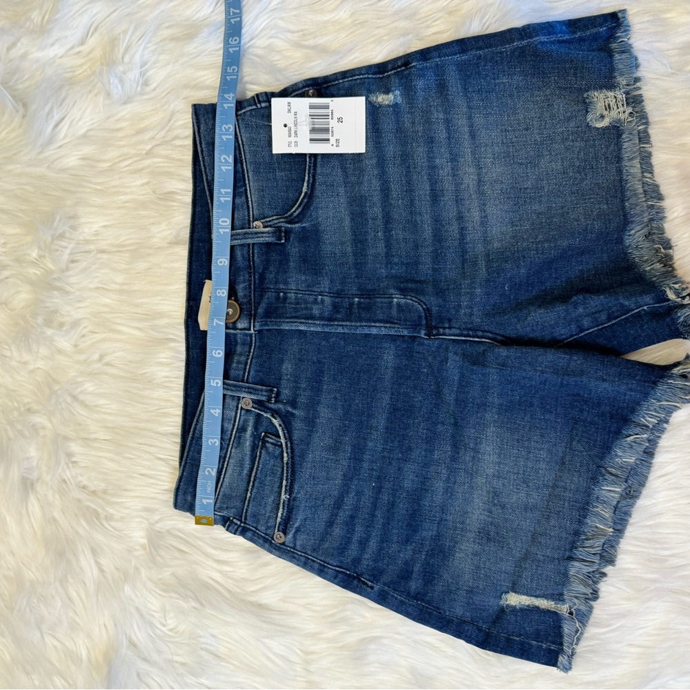 NWT Edyson Delon High-Rise Shorts in Dark Lincoln Wash Size 25 + 30 - Picture 5 of 13